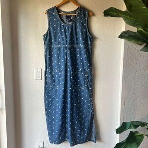 Vintage Blue Denim Sleeveless Maxi Dress embroidered flowers , pockets ,Sz L